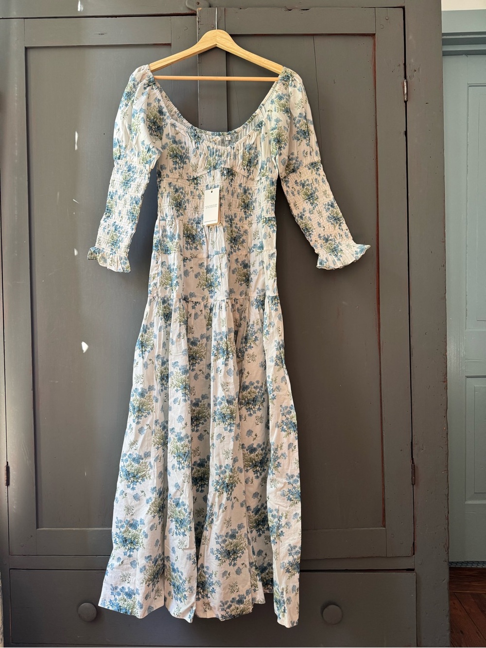 Doen Cream Maxi Dress with Blue and Green Floral Print - Picture 4 of 10